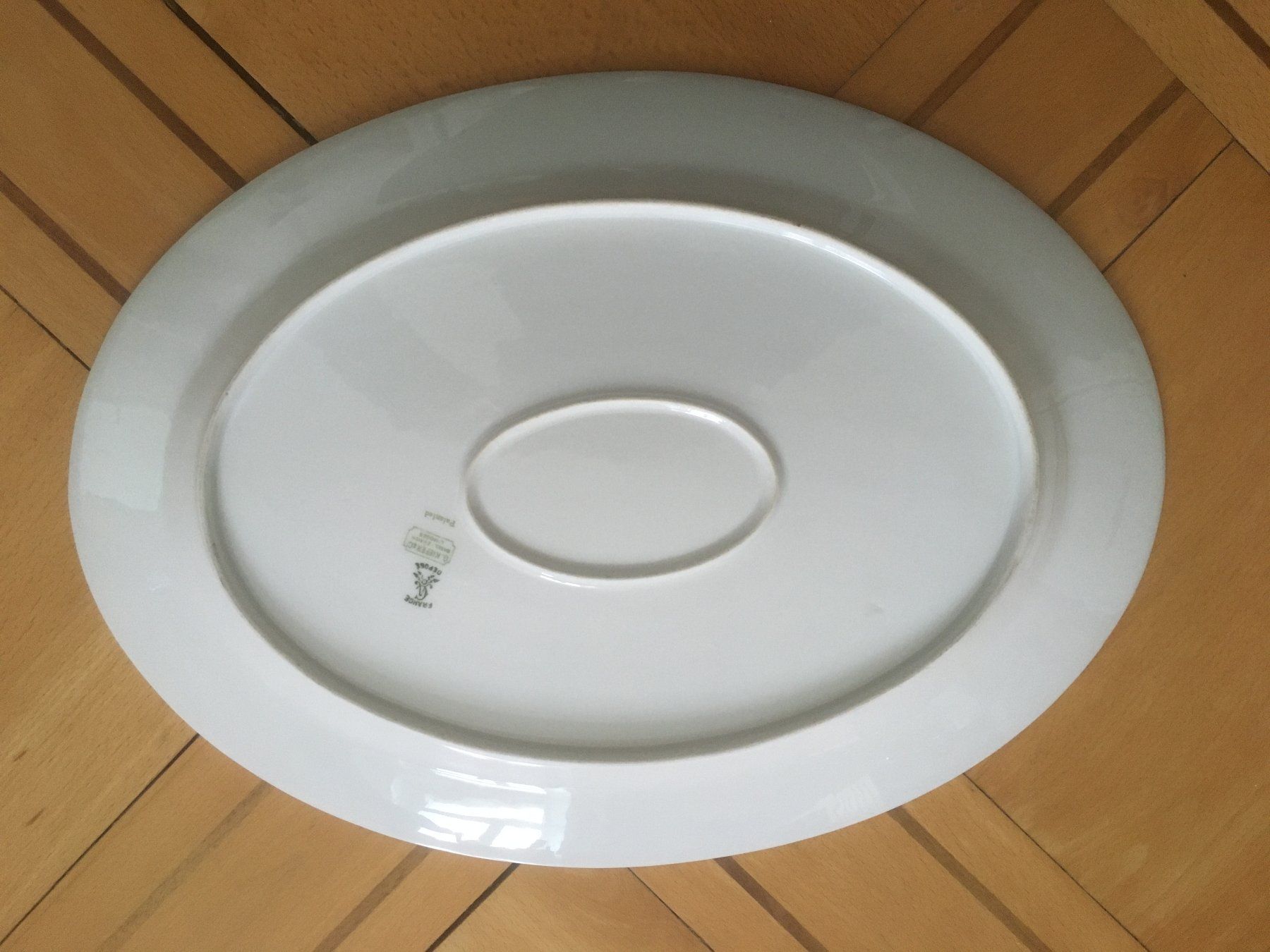 Servierplatten: Ovale Servierplatte Porzellan – Gebraucht aus St.Gallen von Enka_Var 1