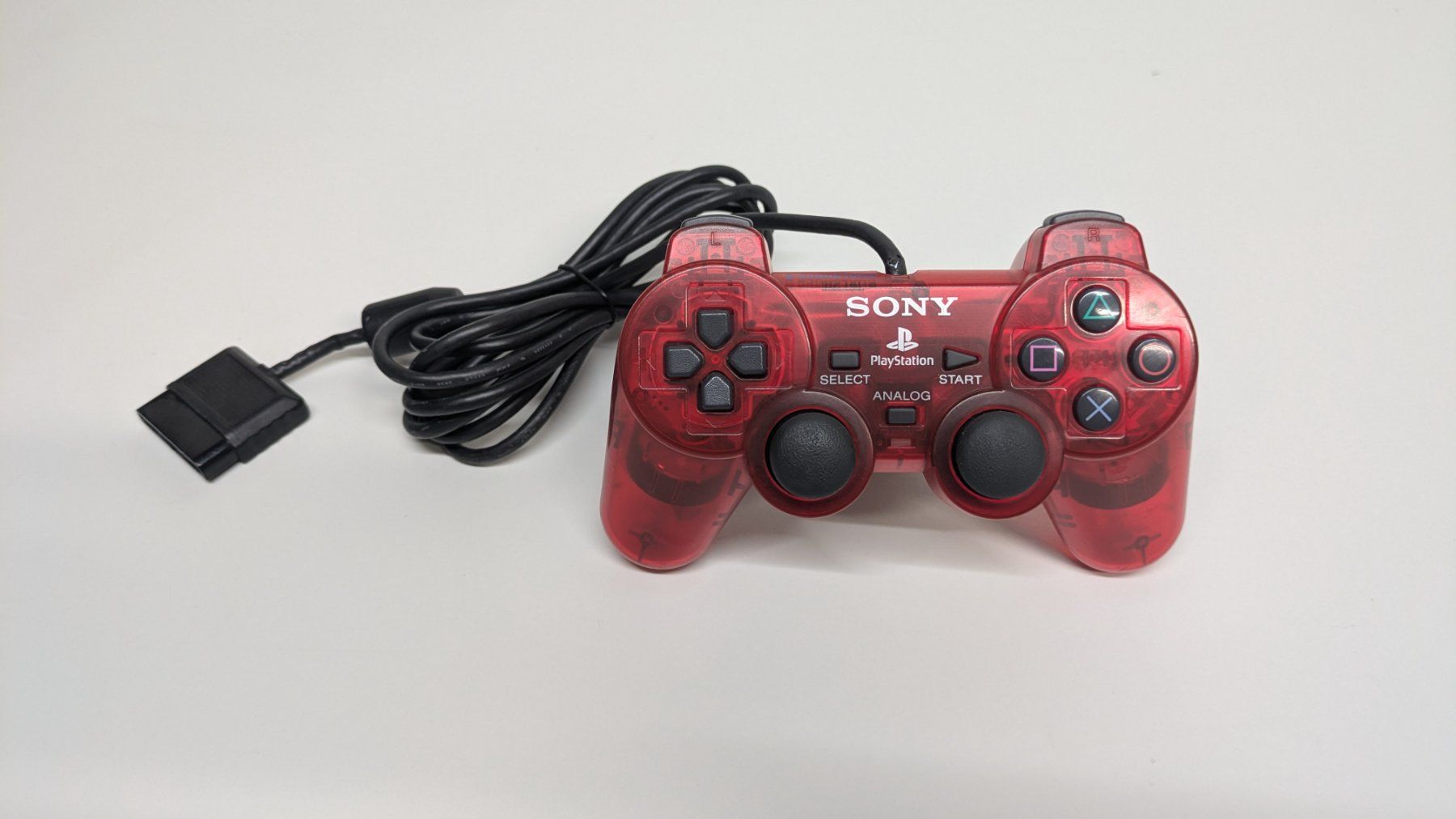 Sony Controller: Original PlayStation 2 Controller, rot-transparent – Usato da Menziken venduto da mame18