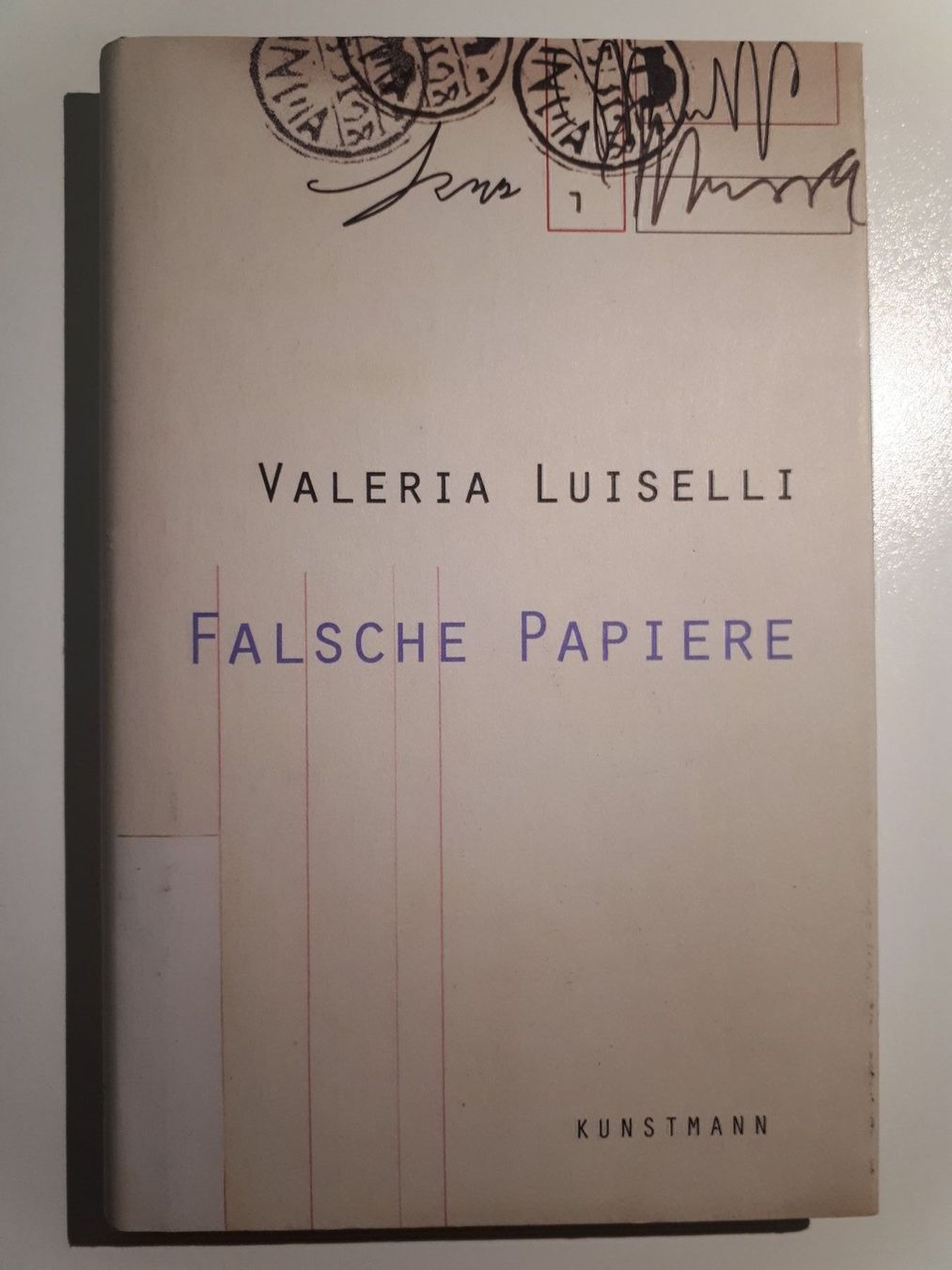 Libri: Valeria Luiselli: Falsche Papiere – Usato da Dietikon venduto da Buchantiqdietikon