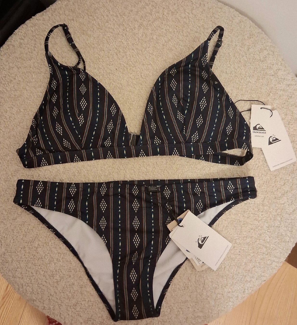 Quiksilver Costumi da bagno & Bikini: Quiksilver Bikini, Neu mit Etikett – Nuovo e nell'imballaggio originale da Tamins venduto da LisaMorpurgo