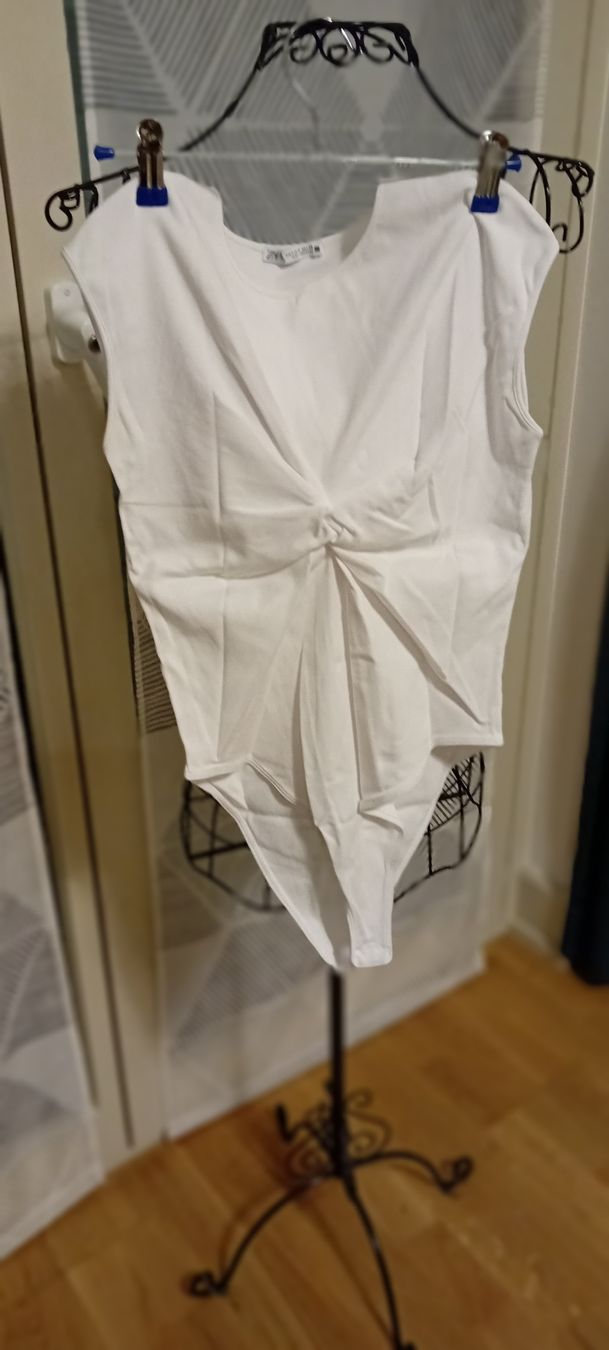 Zara Top: body von Zara gr M – Nuovo (secondo la descrizione) da zürich venduto da janjaz