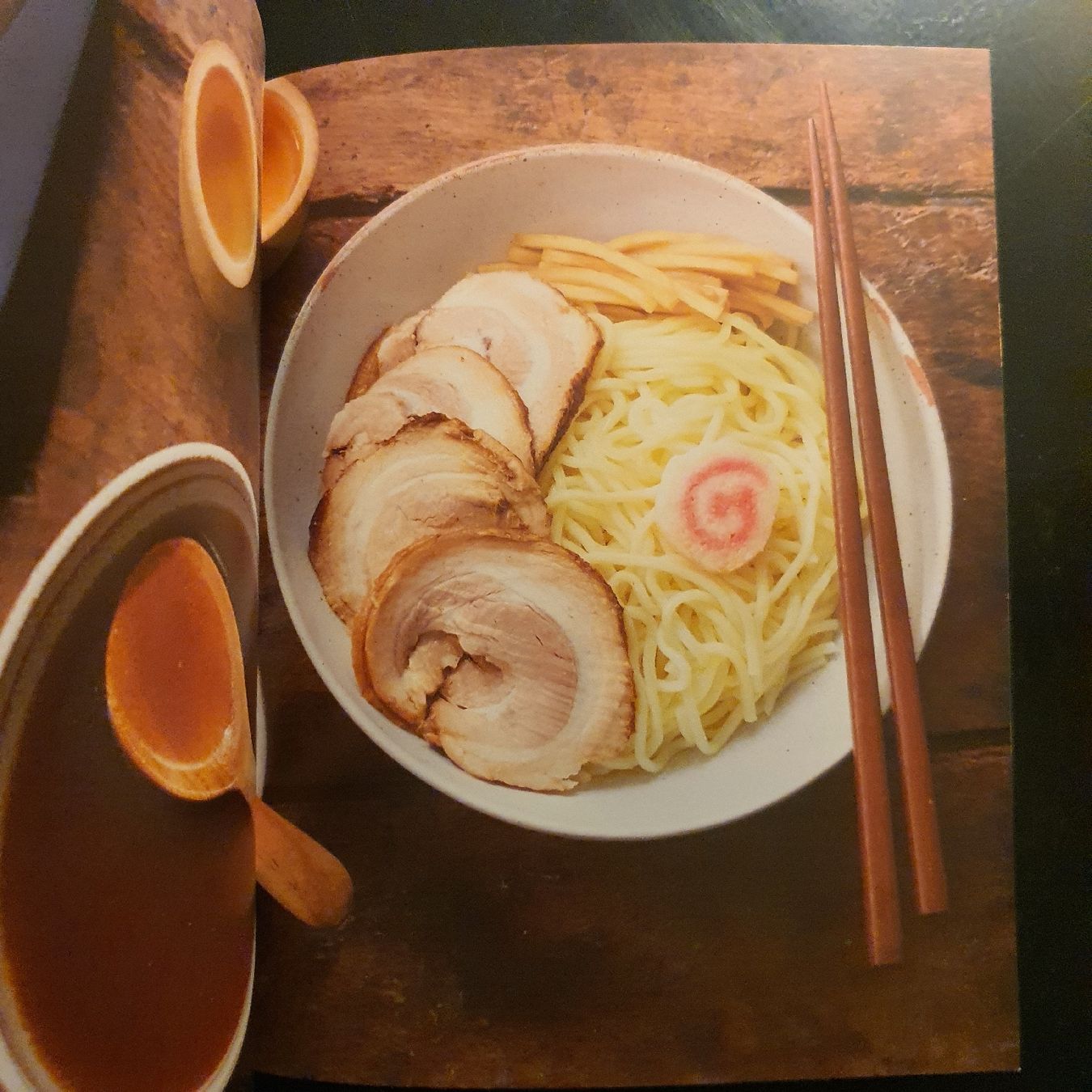 Libri: Naruto : Les recettes cachées de Naruto Shippuden – Usato da Zürich venduto da TimZurich1 6