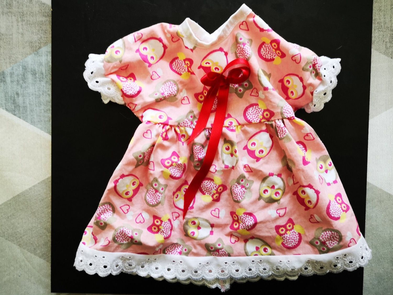 Puppen: Puppenkleid mit lustigem Eulenmotiv – Gebraucht aus Liestal von Gitterli01