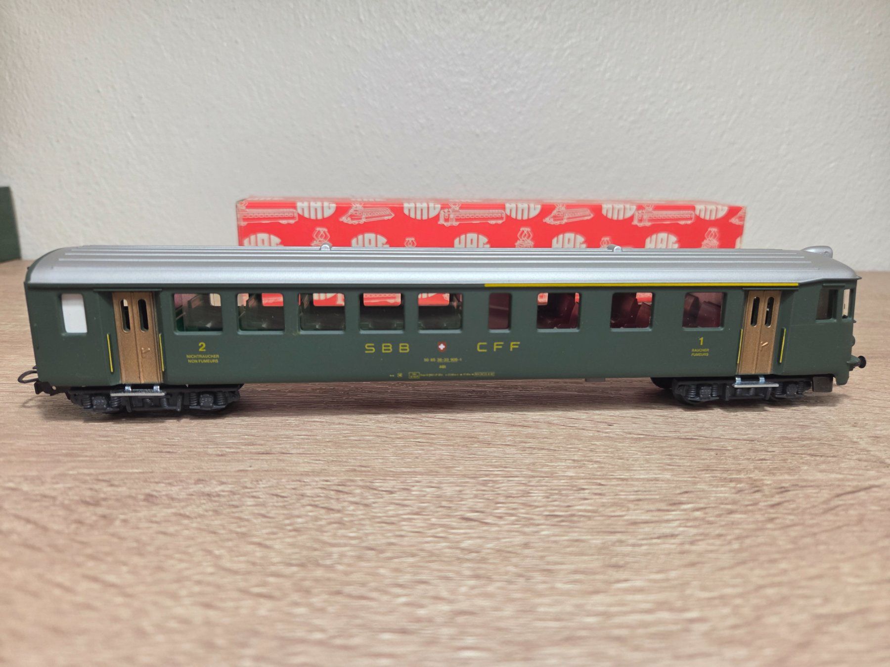 Hag Modellini di ferrovie: Hag 421 Steuerwagen 1/2.Kl SBB H0 – Usato da St-Aubin-Sauges venduto da Lo_Go 2