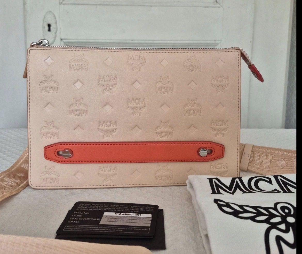 Mcm Sacs femmes: MCM Crossbody – D'occasion à Schübelbach par Lilly_28
