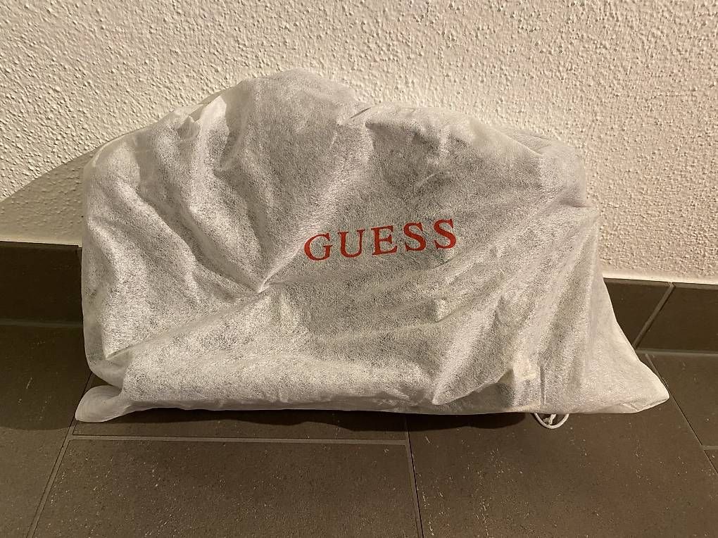 Sacs femmes: Guess Tasche – Neuf avec emballage d'origine à Zuchwil par tgy_2qrg 1