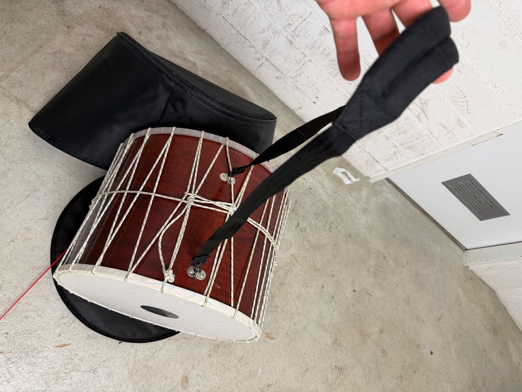 Strumenti musicali: Türkische Trommel – Usato da Niederhasli venduto da swissbrocki 2