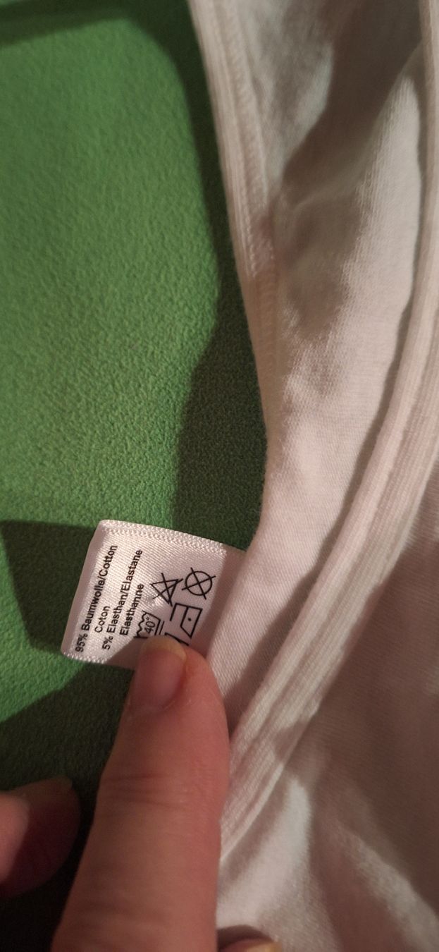 Globus Altra biancheria intima: Neu: 2 Unterleibchen Globus Gr. 40 weiss – Nuovo e nell'imballaggio originale da Männedorf venduto da Livingston 3