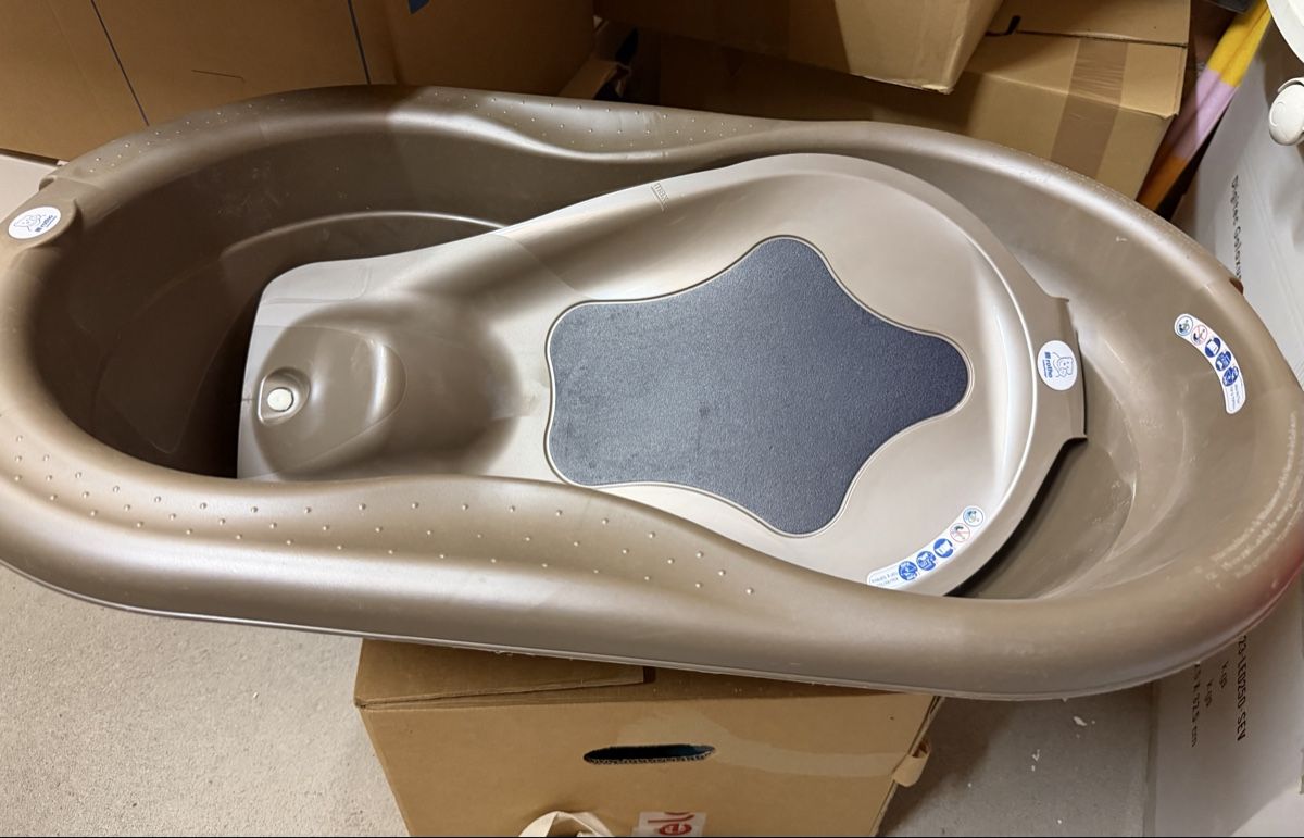 Baignoires: Babywanne mit Einsatz  – D'occasion à Jona par Melissa_Co.Ca 1