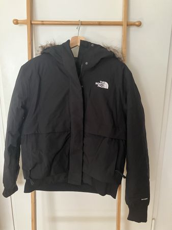 The North Face Arctic Bomber Damen Winterjacke - Größe M neu
