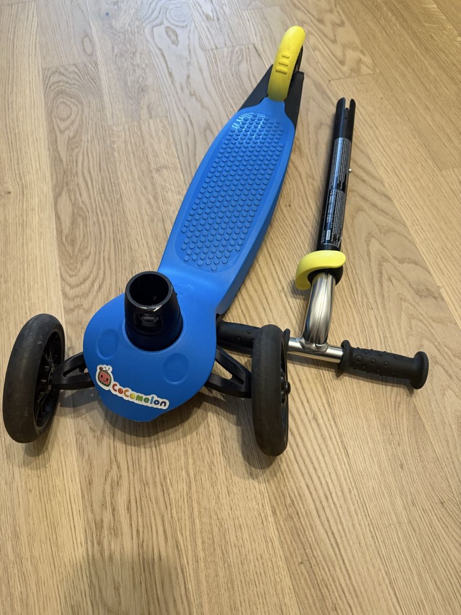 Caschi: Scooter & Helmet, Kids Fun Set! – Usato da Adliswil venduto da cla_9qpg 1