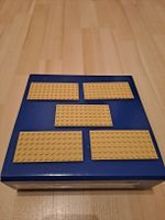 5 Lego Bauplatten, beige.