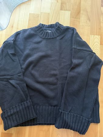 Pullover NA-KD schwarz Grösse M - neuwertig 