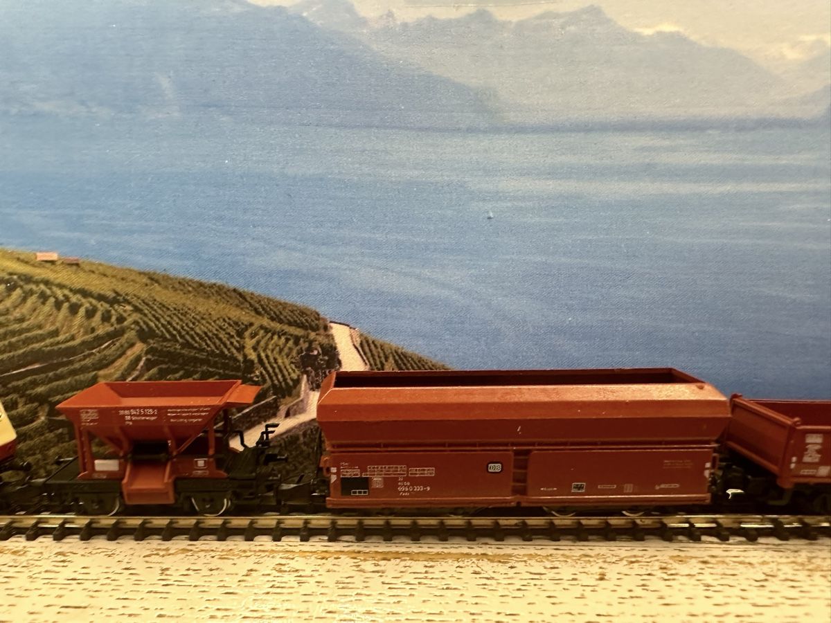 Märklin Modelleisenbahnen: Märklin 8853 DB BR 120 Güterzug – Gebraucht aus Lupsingen von New-Haven 2