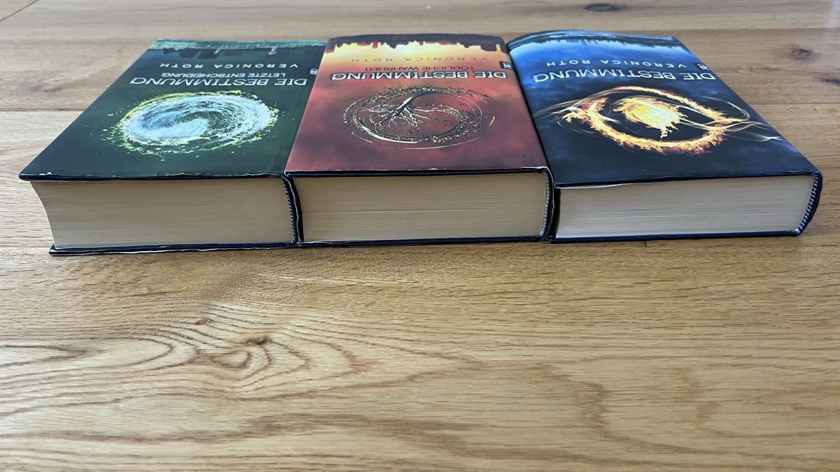 Libri: Die Bestimmung Trilogie von Veronica Roth – Nuovo (secondo la descrizione) da Hägendorf venduto da Sel.in.a 5