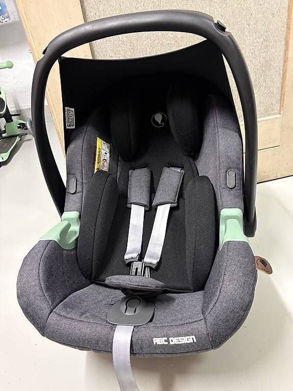 Sièges auto: ABC Babyschale – D'occasion à Hunzenschwil par Nuermels