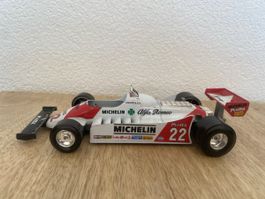 Formel 1 Auto Alfa Romeo 182 Martini Rossi 1:43