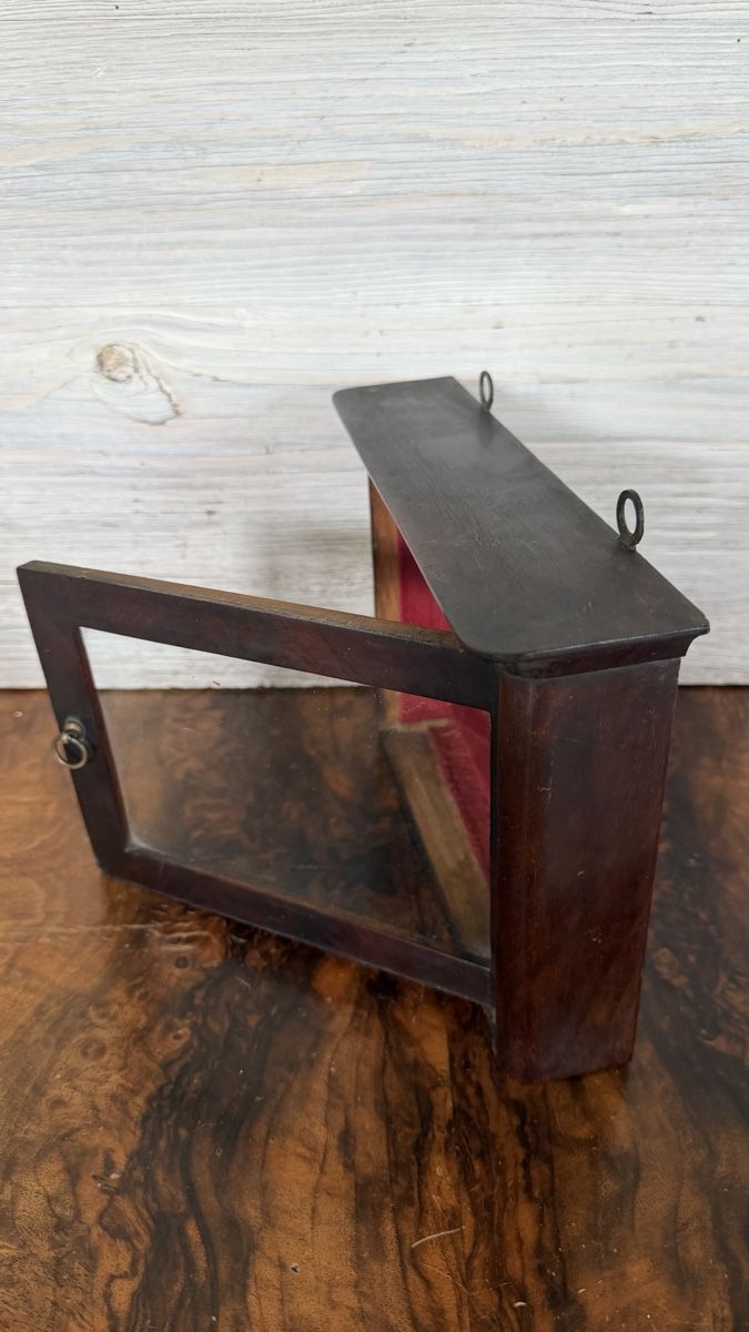 Vetrine: Kleine Vitrine Wandvitrine antik – Usato da Riedholz venduto da Frettchen63 3