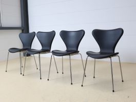 Arne Jacobsen Stühle von Fritz Hansen | Schwarz | Neuwertig