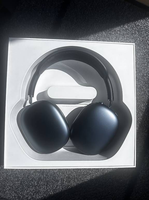 Cuffie: AirPodsMax – Usato da Seuzach venduto da dav_kv8y