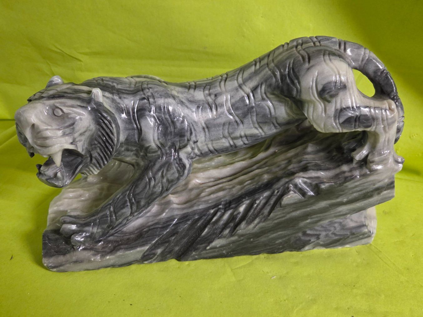Sculture & Statue: Tiger aus Marmor 30cm – Nuovo (secondo la descrizione) da Roggliswil venduto da Mabelco