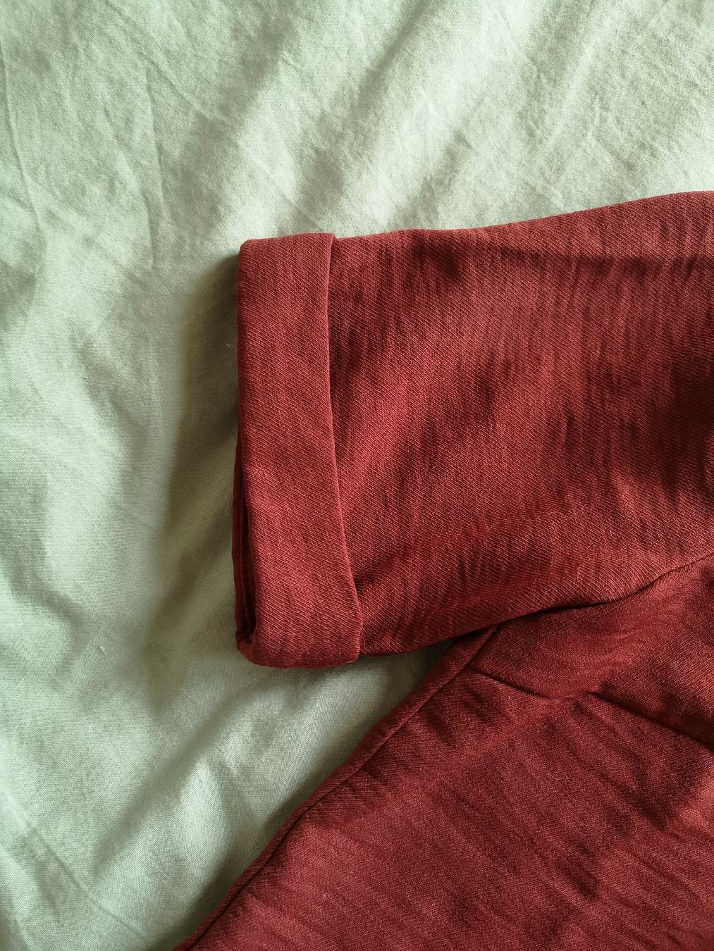 Only Blusen: Stylish Dark Red ONLY Blouse, Size 34, Good Condition – Gebraucht aus Uster von b4x_ric 2