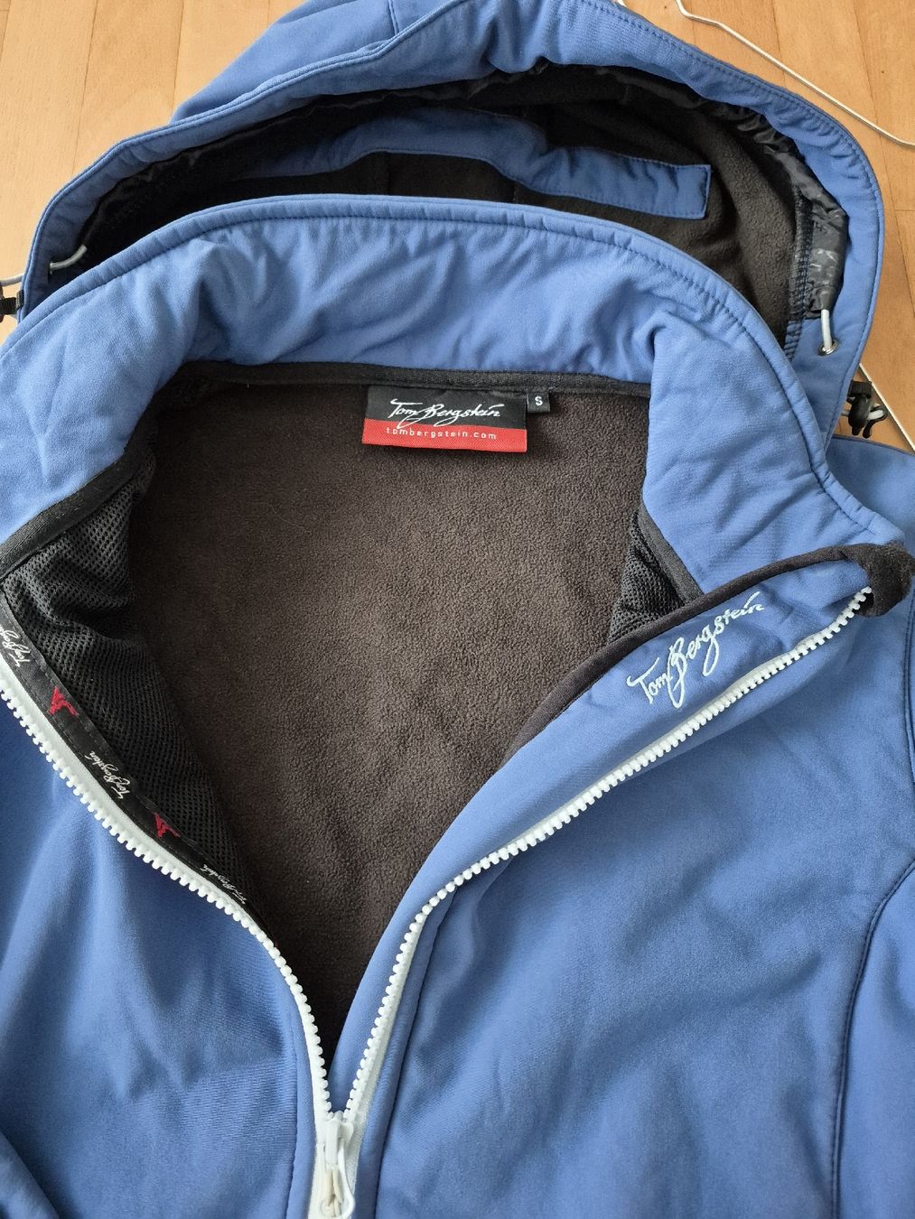 Giacche: Top Softshell Jacke von Tom Bergsteiner, Grösse S, Blau – Usato da Wädenswil venduto da Orso31 3