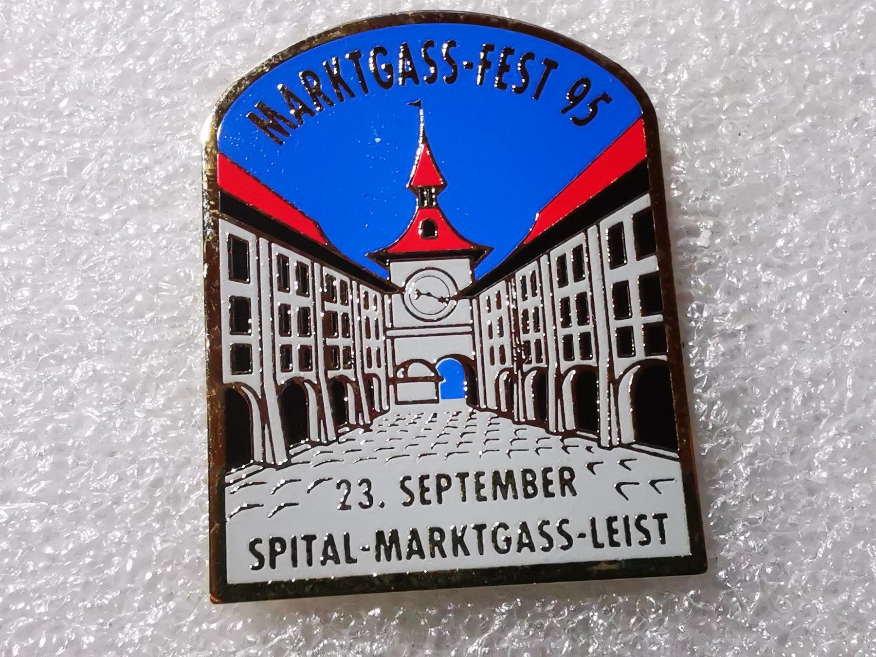 Placchette & Badge: Ansteckpin 131: Marktgass Fest 1995 – Usato da Oppligen venduto da Pin-Fall-Shop