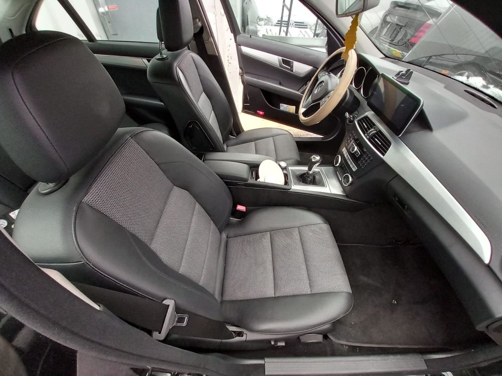 Mercedes-Benz C 180 BlueEfficiency Avantgarde - 2012 3