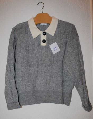 Pullover Famous grau mit Kragen Grösse M gebraucht