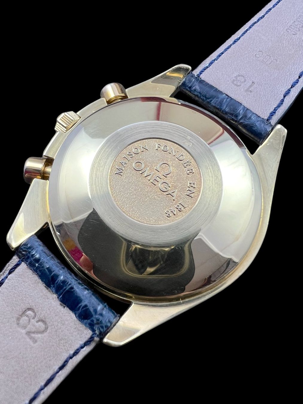 Omega Orologi: Omega Speedmaster Triple Date Mondphase Automatic 18k *U503 – Usato da Zürich venduto da GalerieInauen 7