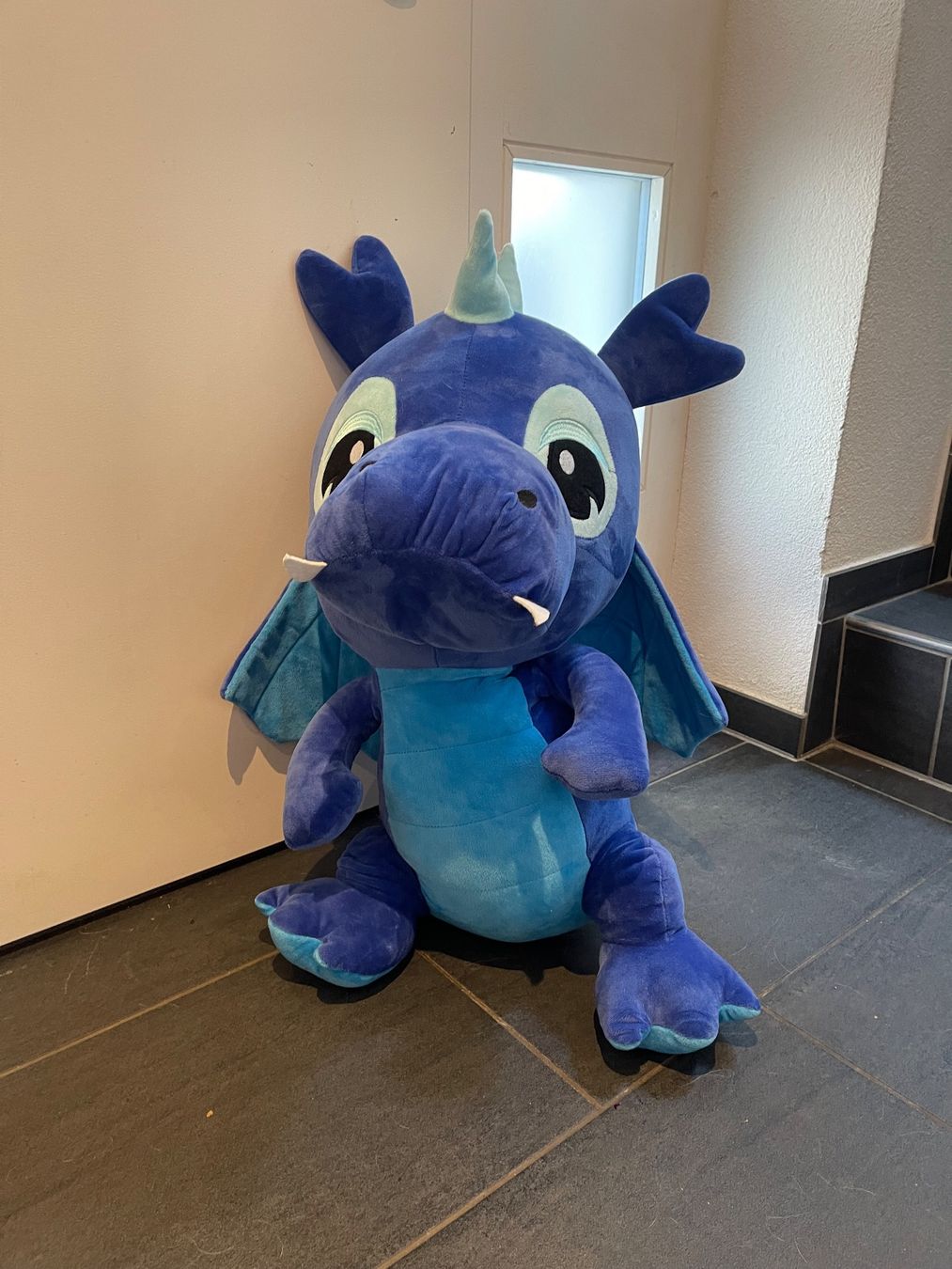 Figuren: Stofftier Drache blau gross Plüschtier – Neu (gemäss Beschreibung) aus Winterthur von Lalacla