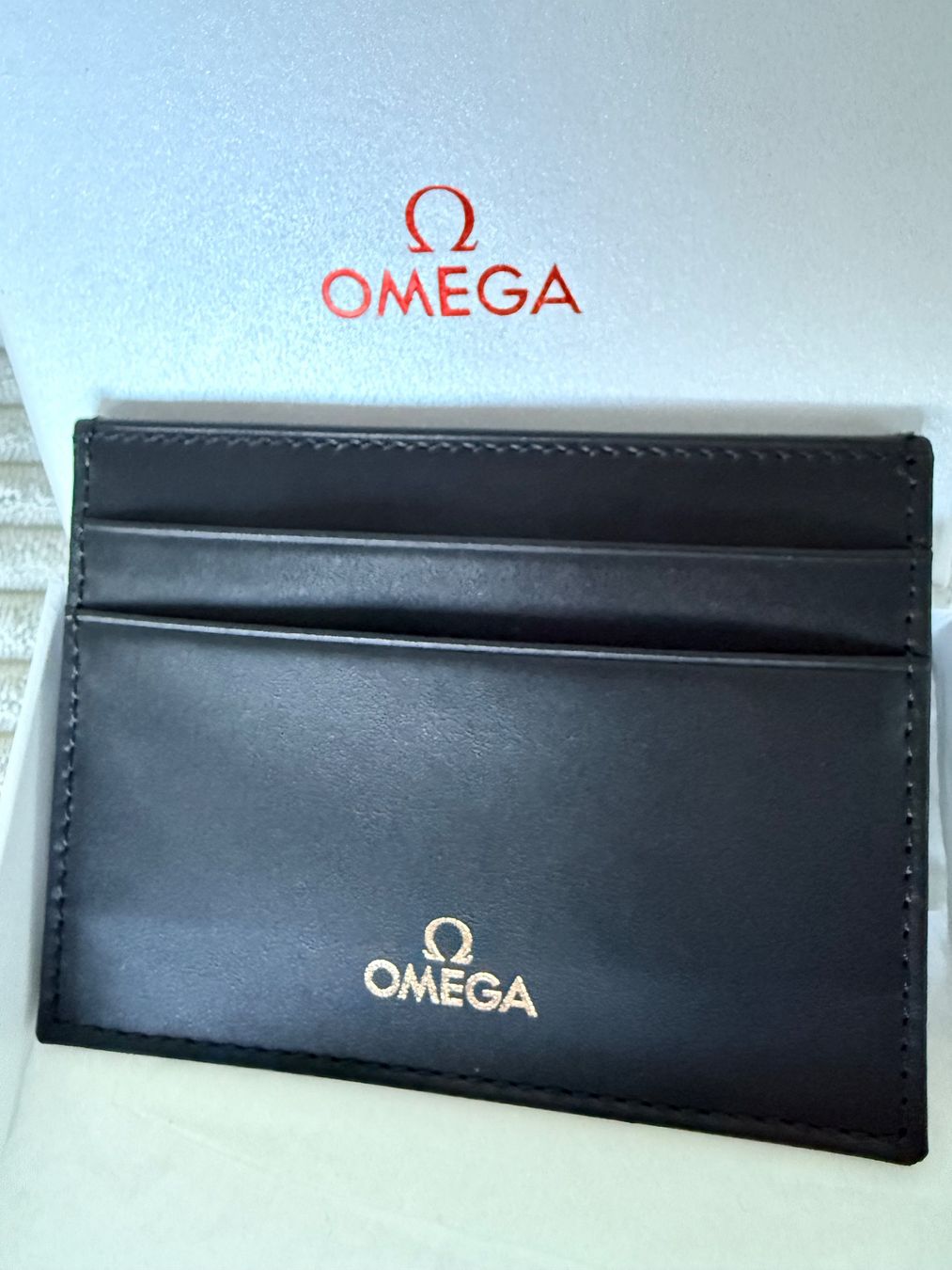 Portafogli: OMEGA Original Cardholder Kartenhalter Etui Leder – Nuovo e nell'imballaggio originale da Altendorf venduto da RedHairBeast