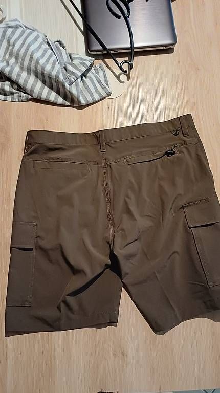 Pantaloni: Short Billabong taille 38 – Usato da Marsens venduto da Dabo2805 1