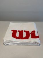 Wilson Sport Handtuch 63x110cm aus 100% Baumwolle, weiss