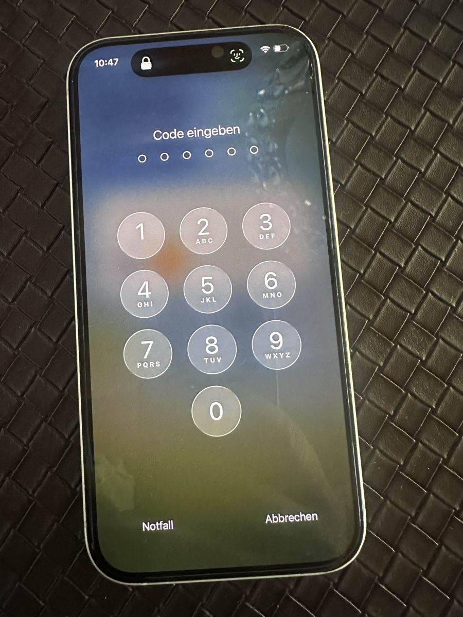 Apple Telefoni cellulari / Smartphones: Apple iPhone 15 256 GB Blau – Usato da Stäfa venduto da Kurt33