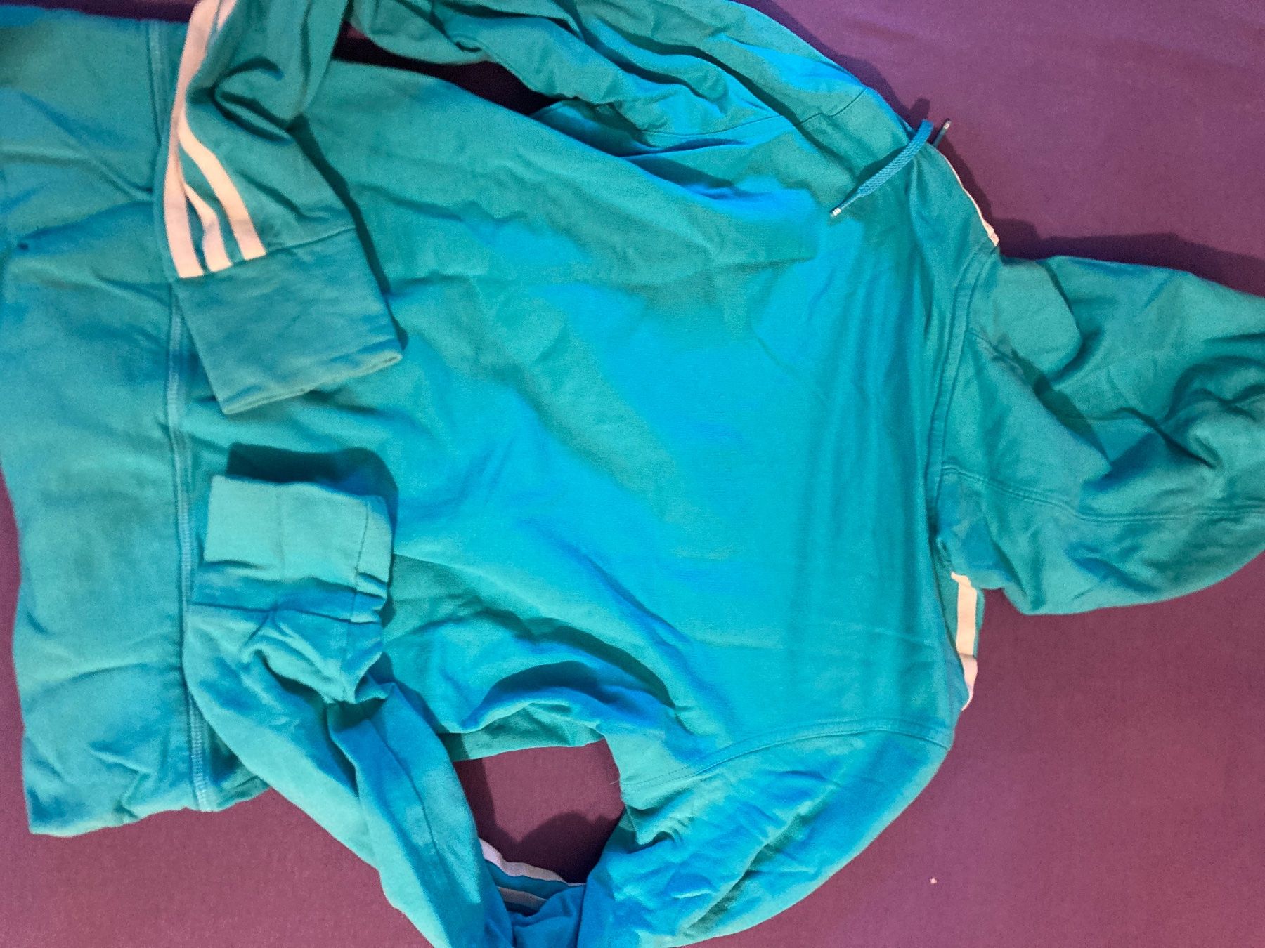 Adidas Pulls & Sweat-shirts: Adidas Hoodie Hellblau – Neuf (Voir description) à Zürich par Frangipan23 1