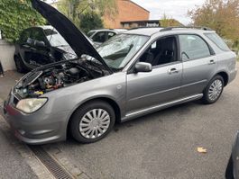 Subaru Impreza 2.0R Stationswagen grau 220'160 km