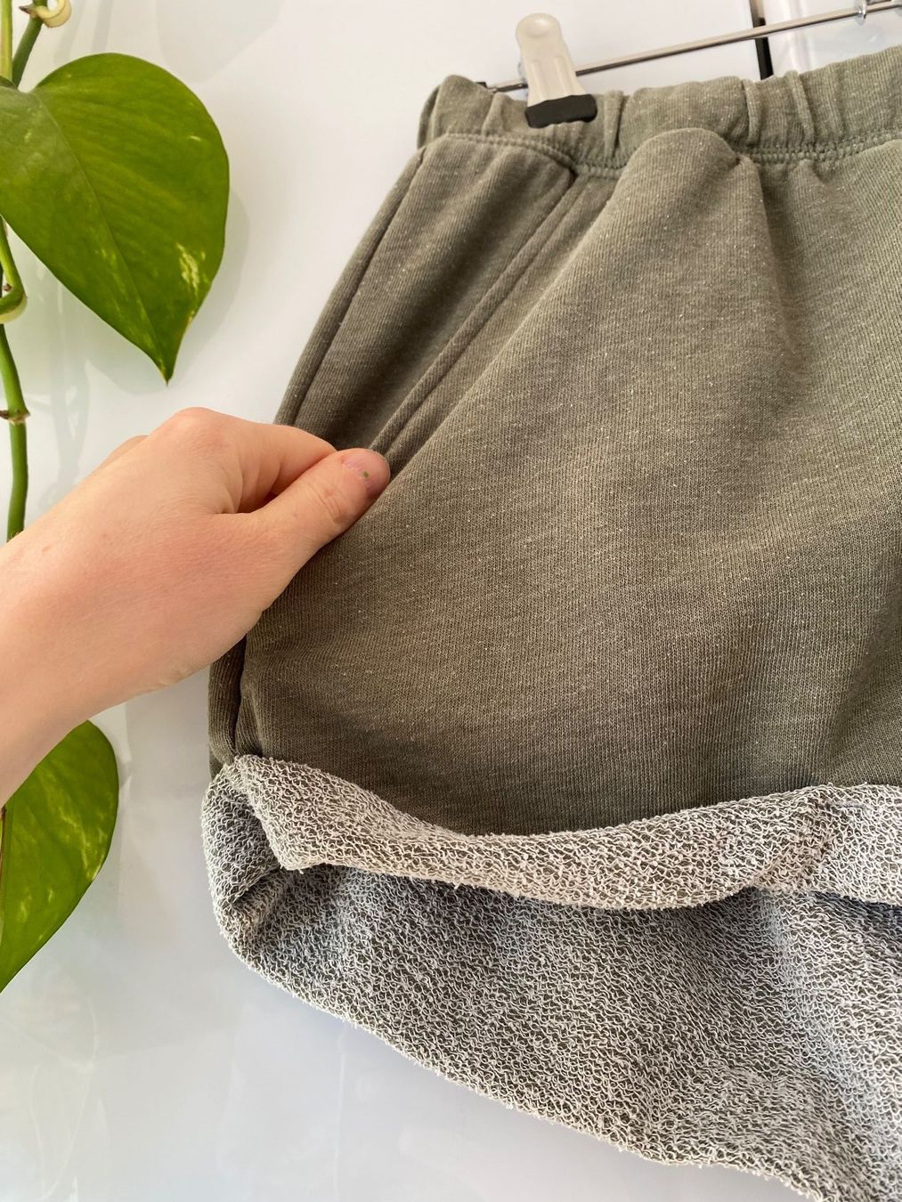 Pantaloni: Shorts im Relaxed Fit – Usato da Zürich venduto da missmodernage 2