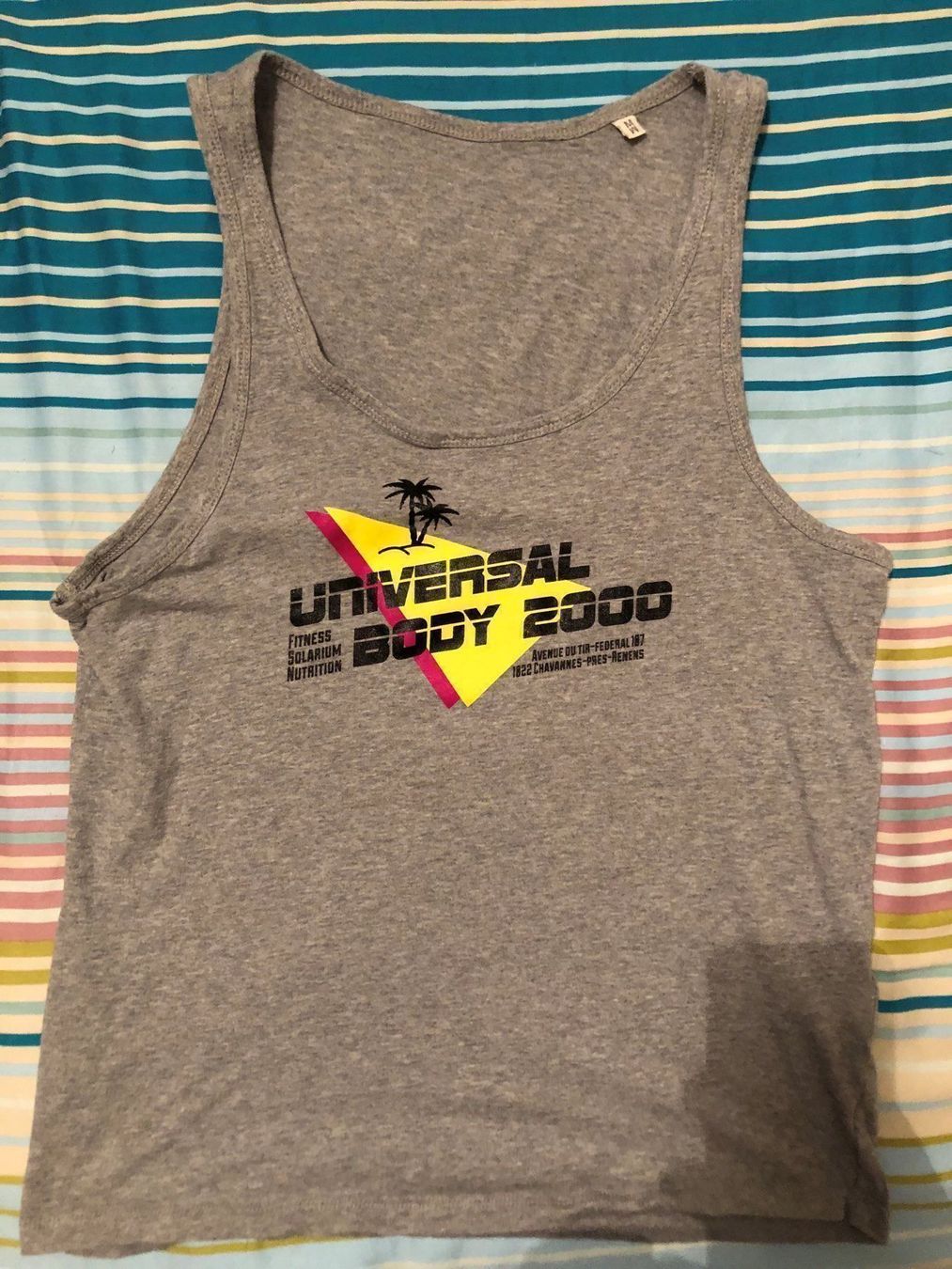 T-shirt: Débardeur 26 Minutes – Nuovo (secondo la descrizione) da Sion venduto da tchana77