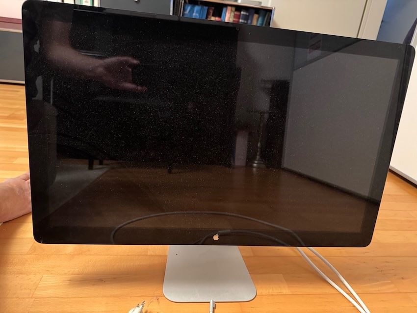 Apple Monitore: Apple Thunderbolt Display 27'' top Zustand, ab CHF 1.00 – Gebraucht aus Uhwiesen von alexis_z