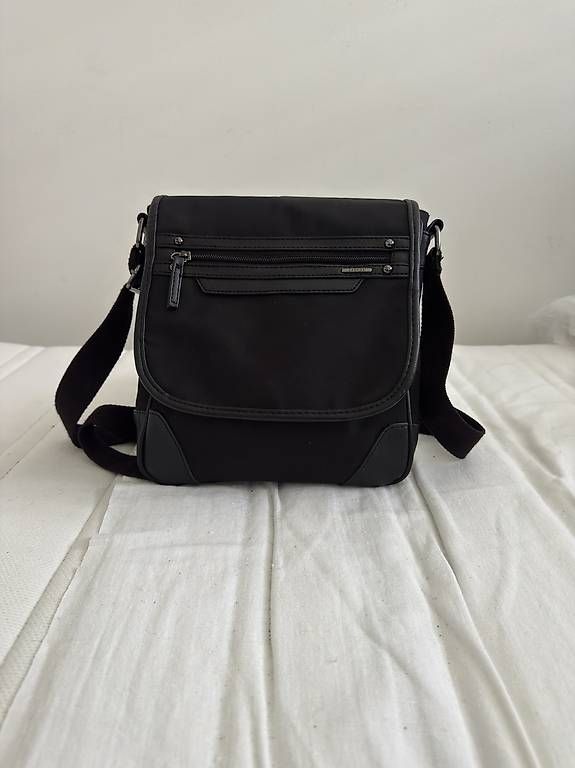 Taschen: Borsello uomo Carpisa – Gebraucht aus Agno von ant_b6cf