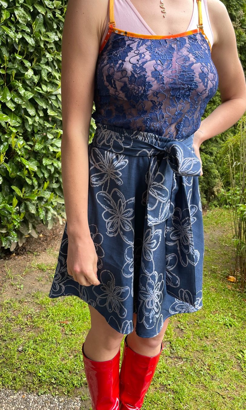 Guess Gonne: Guess gonna di lino con cottone – Nuovo (secondo la descrizione) da Gordevio venduto da LanaZimm 1