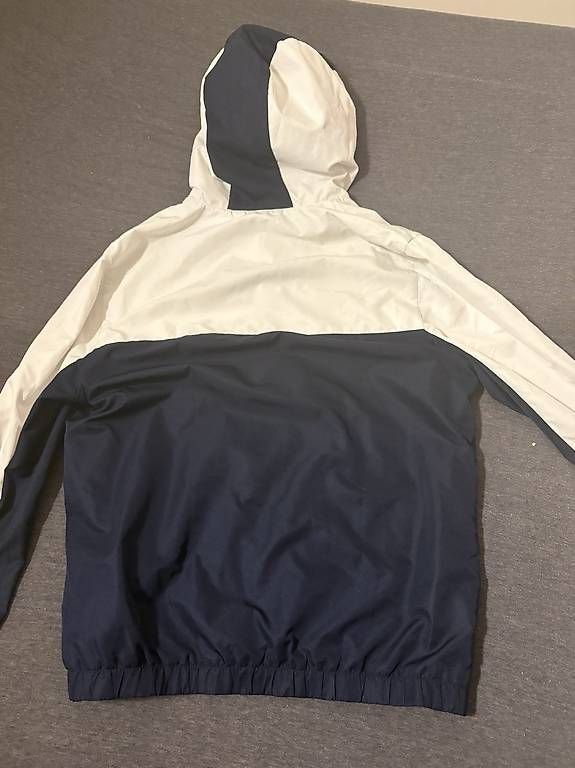 Jacken: Veste lacoste  – Gebraucht aus Martigny von mal_hs86 1