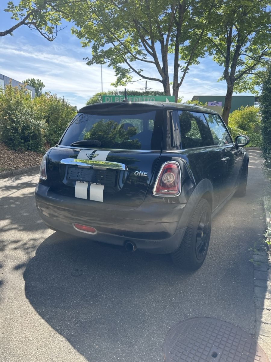 Mini Automobili: MINI ONE ab PLATZ !!!! Ab 1Fr – Difettoso da Zürich venduto da jackwro