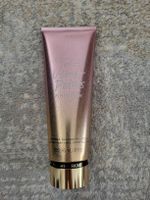 Victoria's Secret Velvet Petals Shimmer Body Lotion 236ml 🌟