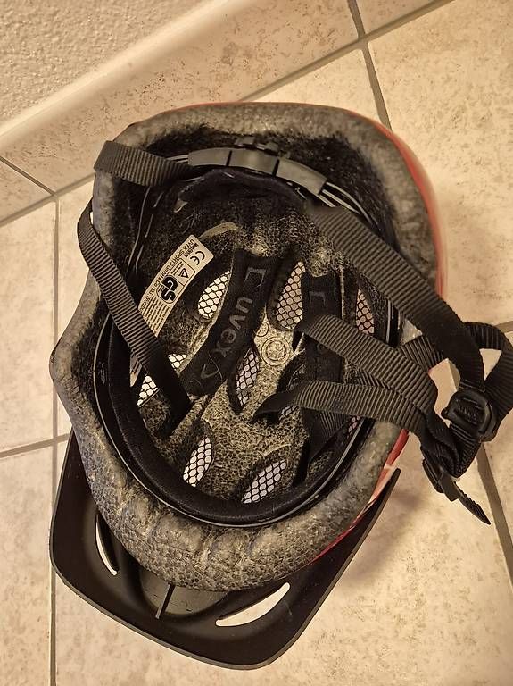 Caschi: Velohelm Uvex – Usato da Horw venduto da arco35 1