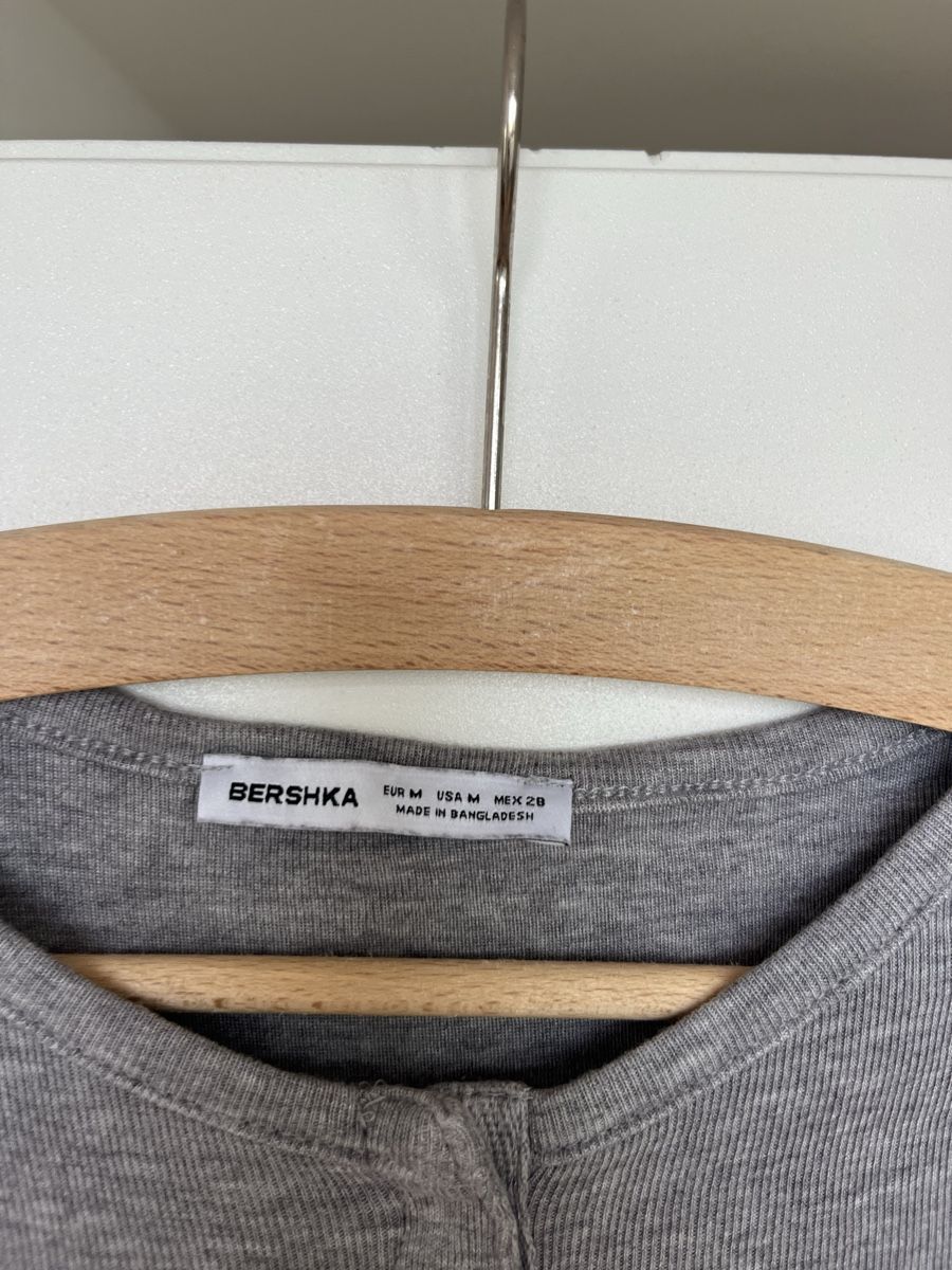Bershka Pulls & Sweat-shirts: Pull gris près du corps – Neuf (Voir description) à Neuchâtel par Ariane_vn00 2