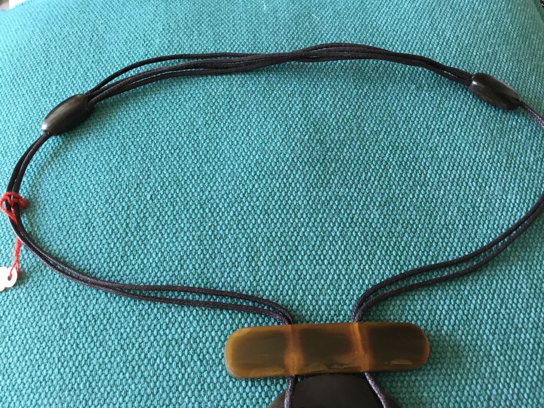 Ketten: Collier et pendentif en corne nature – Neu (gemäss Beschreibung) aus Le Landeron von nic_8hd5 2