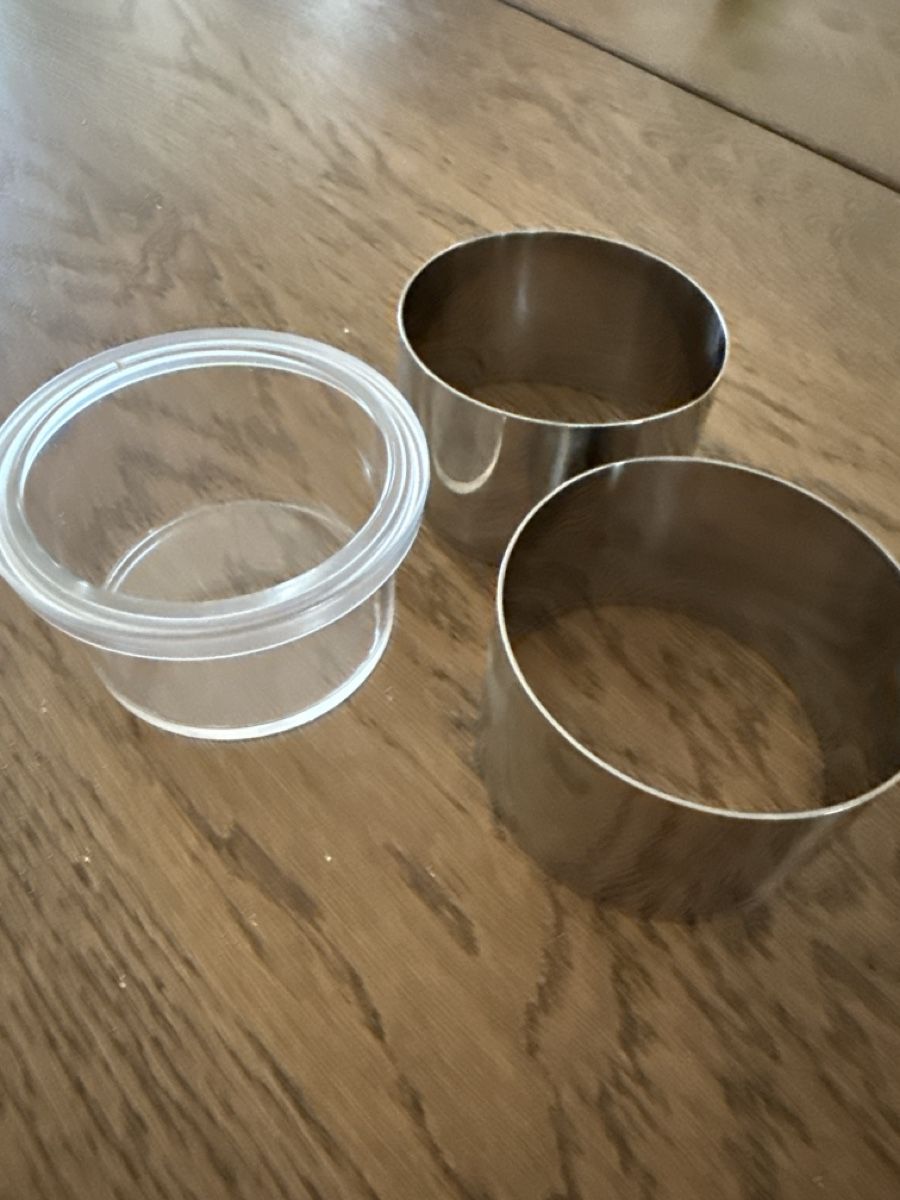 Elettrodomestici da cucina: Servierringe inkl Drücke 8cm Durchmesser – Nuovo (secondo la descrizione) da Basel venduto da selinalivia